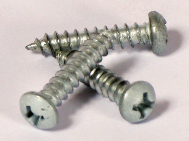 Screws of the waste crusher's casing